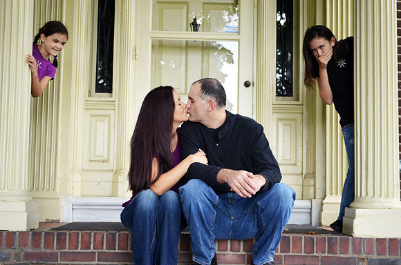 Family portrait by Elyk Studios Photography - Delaware photographer