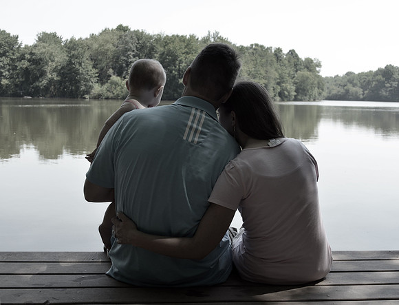 Family portrait by Elyk Studios Photography - Delaware photographer